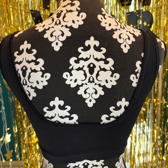 Urban Outfitters Out From Under Black Stretch Bra Top M/L Medium Large EUC Bella - Picture 7 of 10